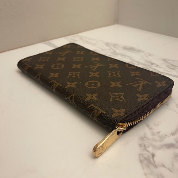 Luis Vuitton Purse Wallet